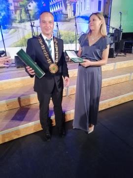 V imenu Potoških fantov je nagrado prevzela zborovodkinja Mojca Troha